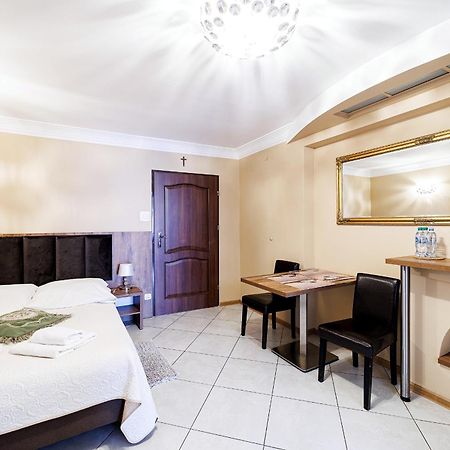 Stratos Bed & Breakfast Леба Екстериор снимка