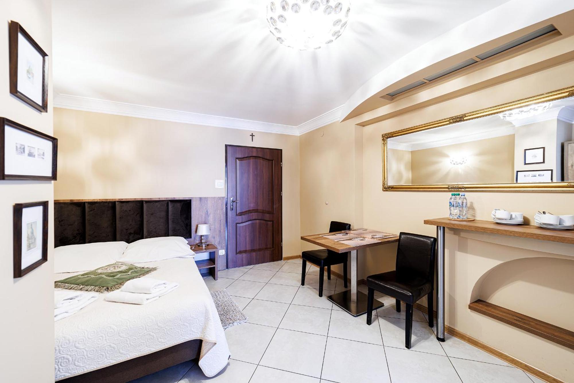 Stratos Bed & Breakfast Леба Екстериор снимка