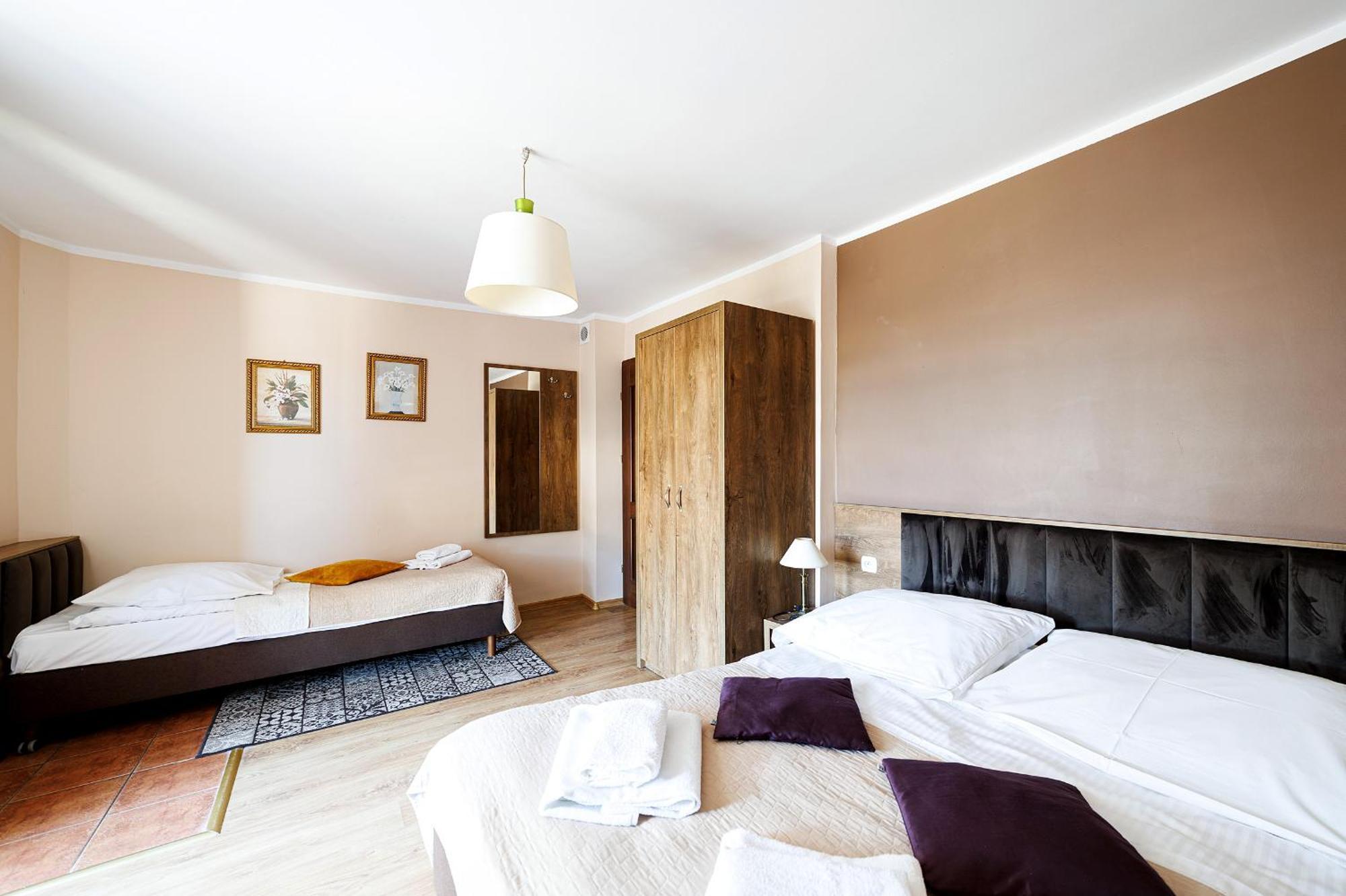 Stratos Bed & Breakfast Леба Екстериор снимка