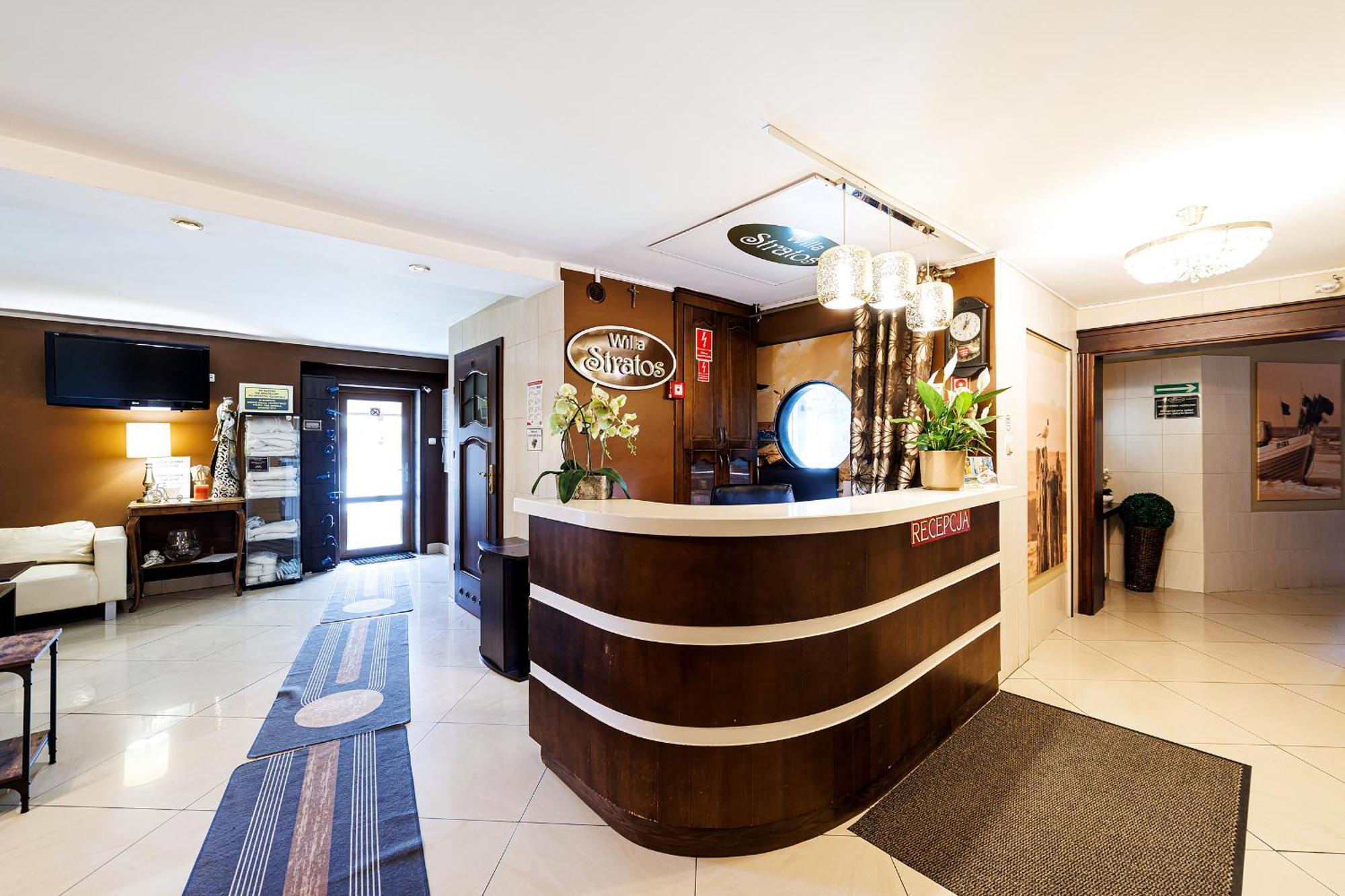 Stratos Bed & Breakfast Леба Екстериор снимка