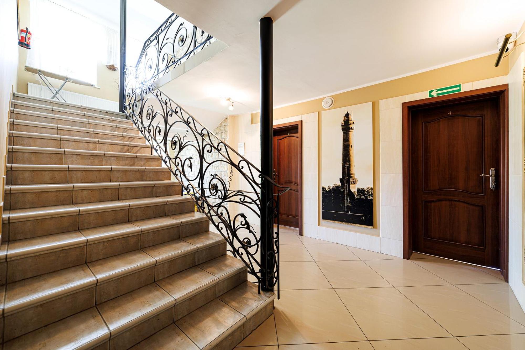 Stratos Bed & Breakfast Леба Екстериор снимка