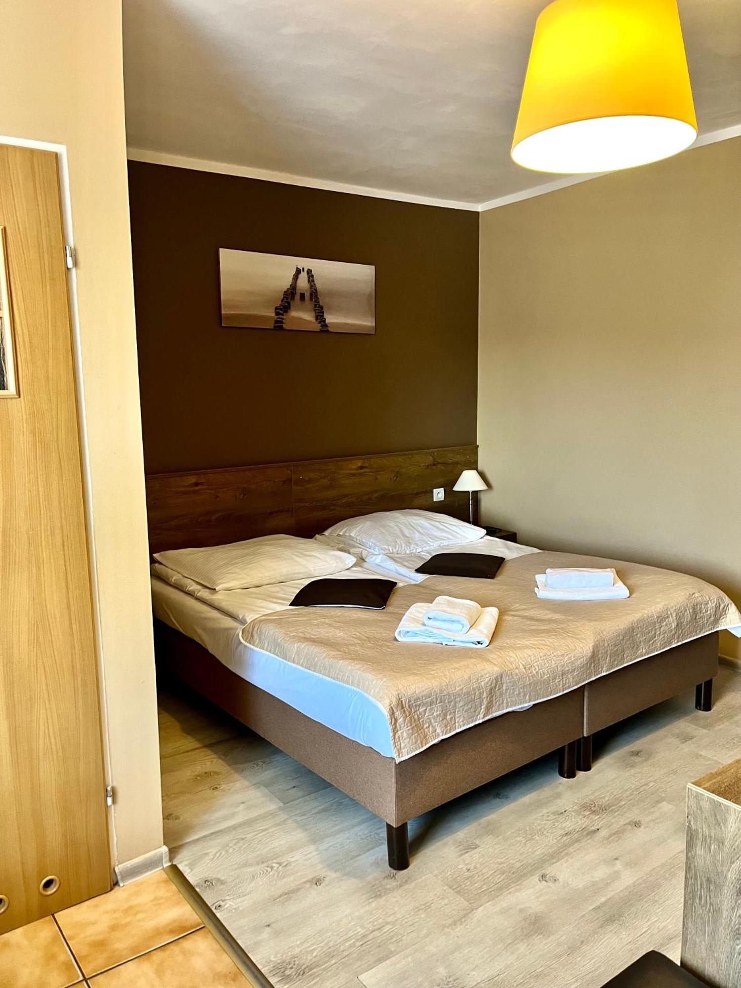 Stratos Bed & Breakfast Леба Екстериор снимка