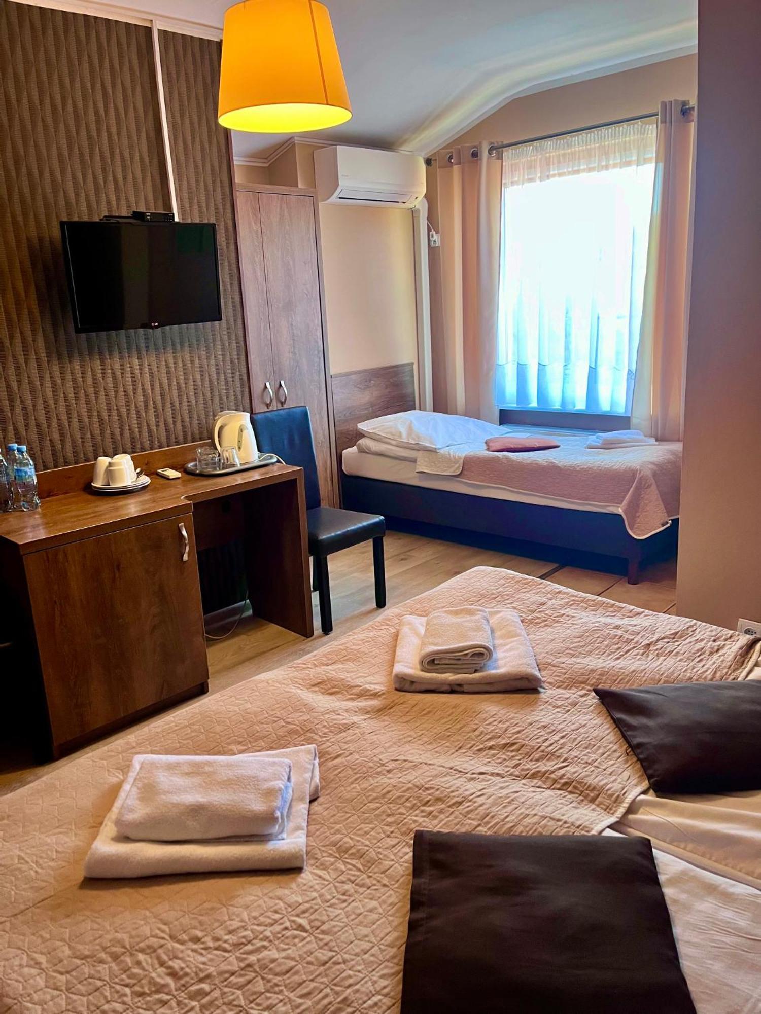 Stratos Bed & Breakfast Леба Екстериор снимка